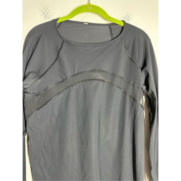 Lululemon Running Top Long Sleeve in Black Size 6 See All Measurements - Picture 2 of 13